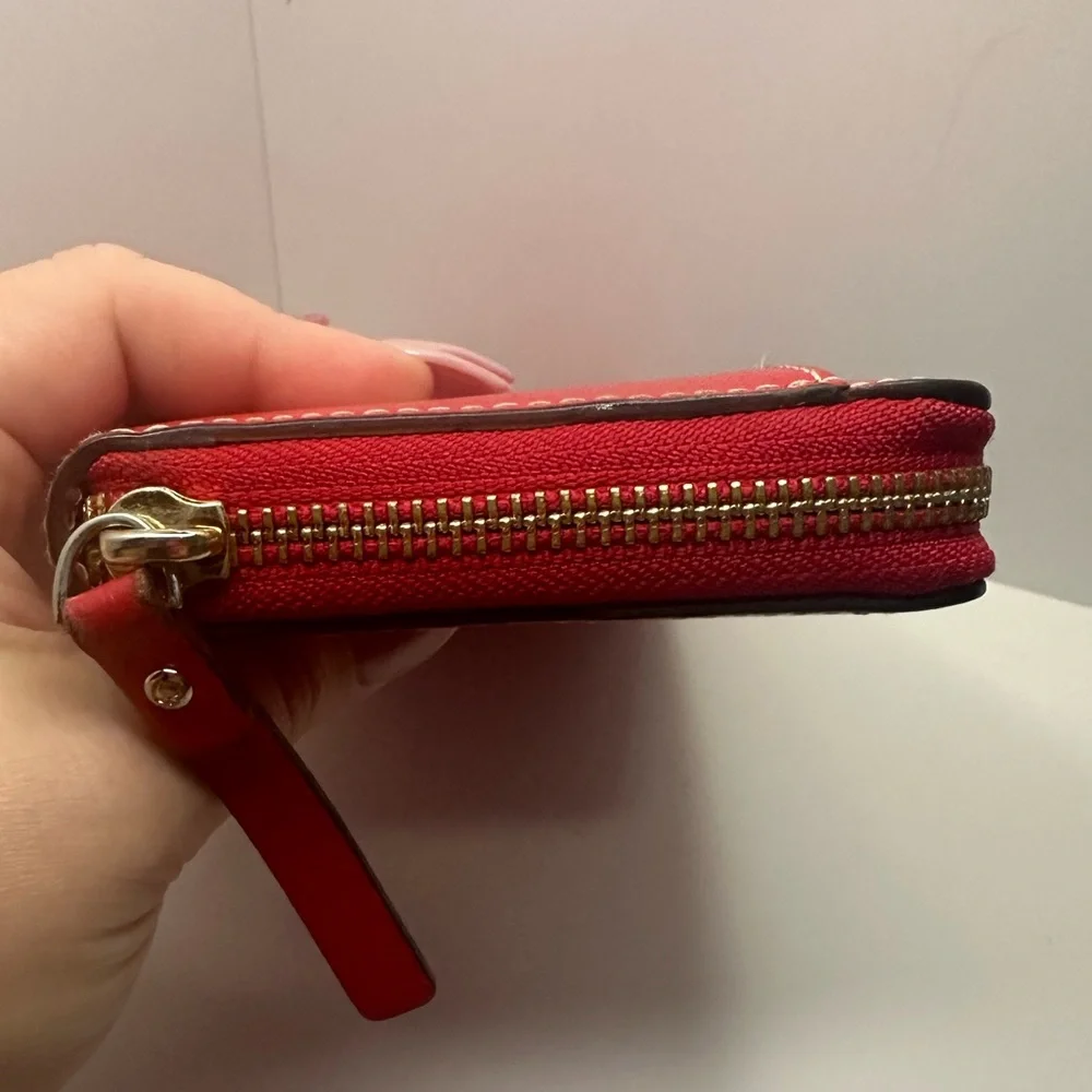 Kate Spade EUC Red Grained Leather Neda Wellesley Zip Around Wallet